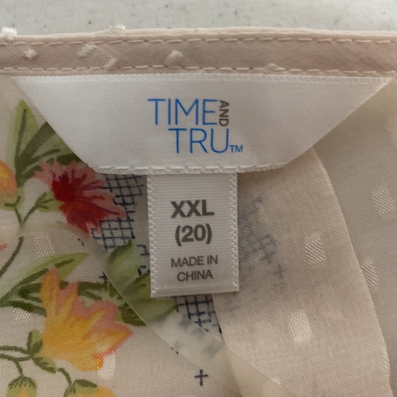 XXL size 20 Time and Tru cover up - Picture 5 of 7